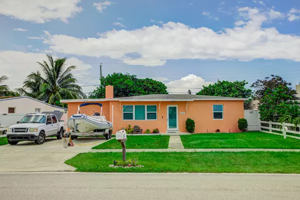 533 Cherry RD, West Palm Beach, FL 33409