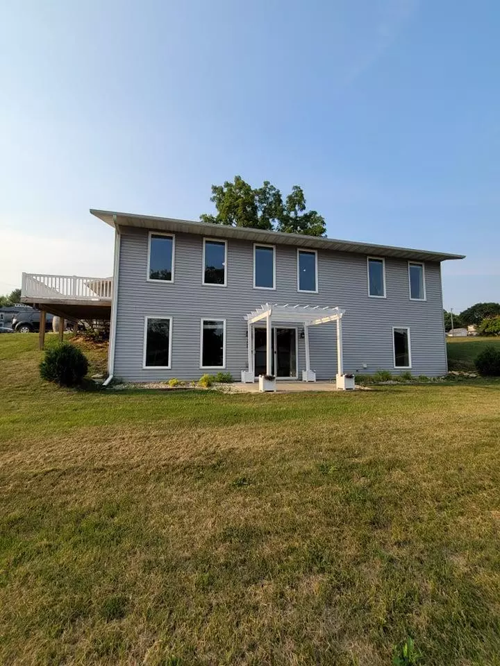 Montfort, WI 53569,206 W Mineral St