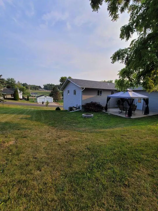 Montfort, WI 53569,206 W Mineral St