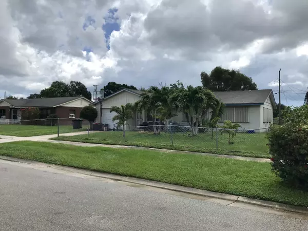 110 Camelot DR, Fort Pierce, FL 34946