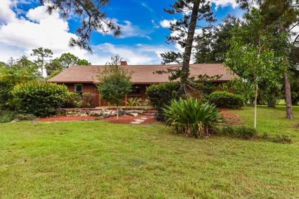 13836 N 53rd CT, The Acreage, FL 33411