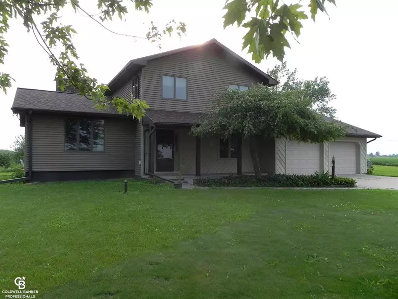 6138 S 8 Mile Road, Freeland, MI 48623