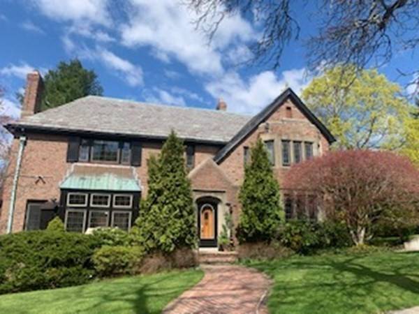 85 Willard Rd, Brookline, MA 02445