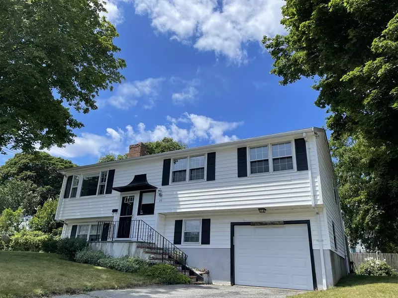 35 Mayflower Rd, Quincy, MA 02171