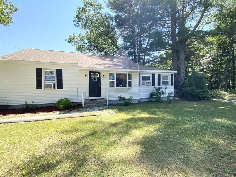 11 Knollwood Rd, Southwick, MA 01077