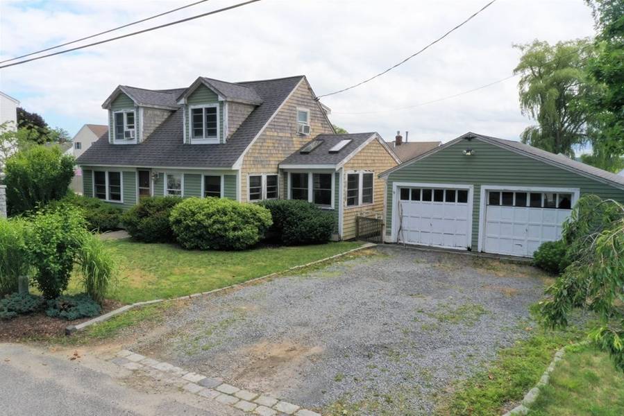 42 Idaho St, Marshfield, MA 02050