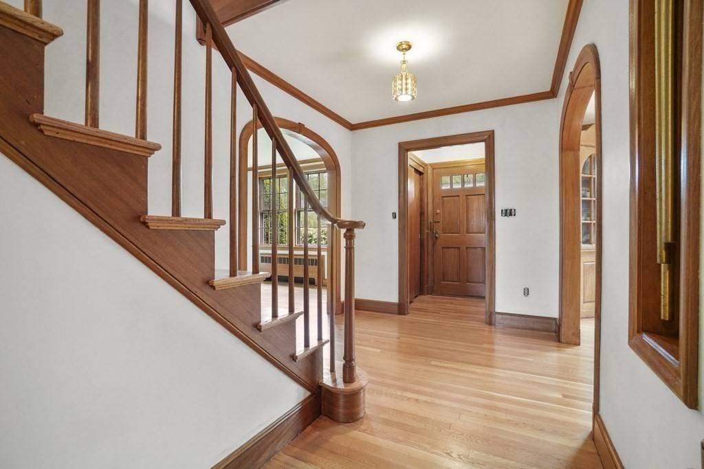 Milton, MA 02186,43 Vose Hill Rd