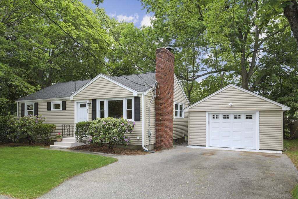 41 West Lake Drive, Weymouth, MA 02188