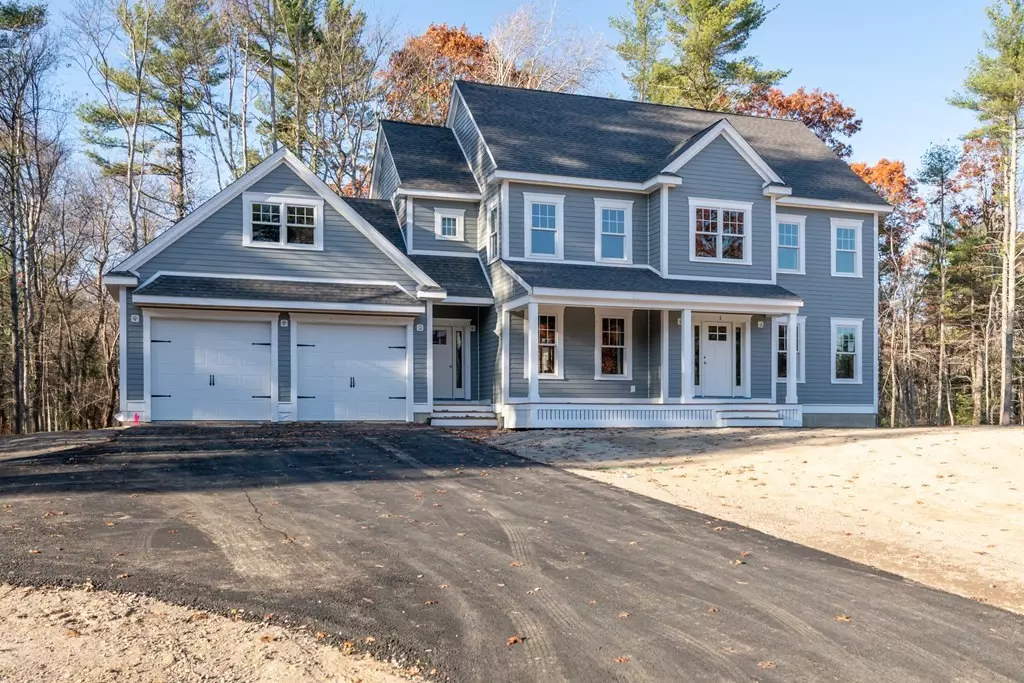 Duxbury, MA 02332,1 Dogwood Drive