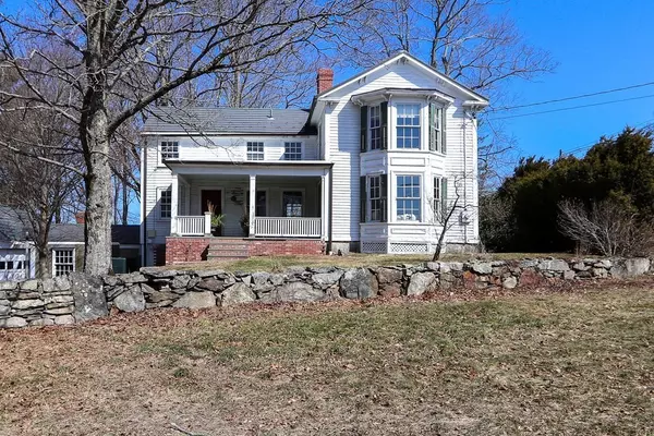 12 Washington Street, Sherborn, MA 01770