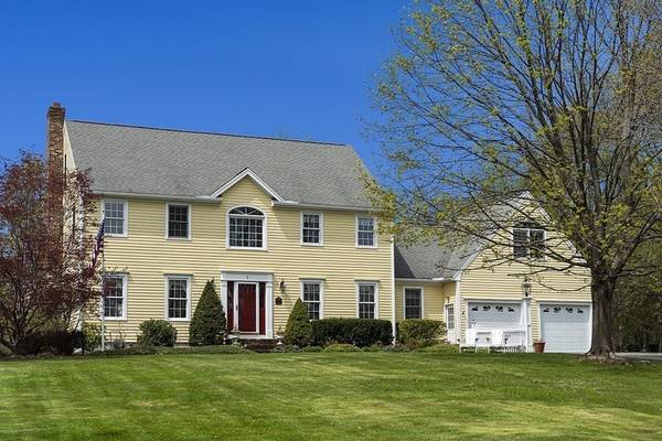 6 Calvins Lane, Sterling, MA 01564