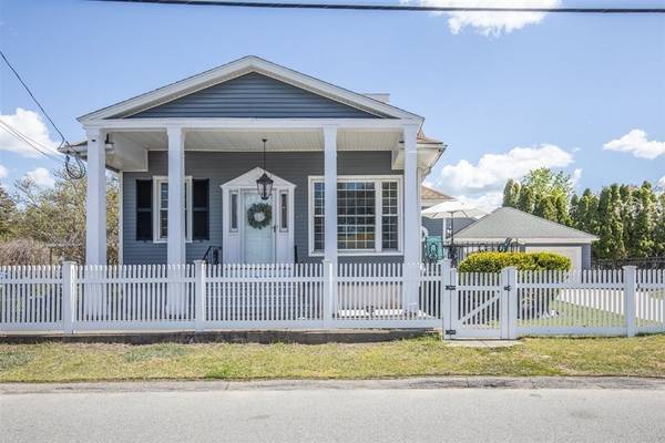 42 Meriline Ave,  Methuen,  MA 01844