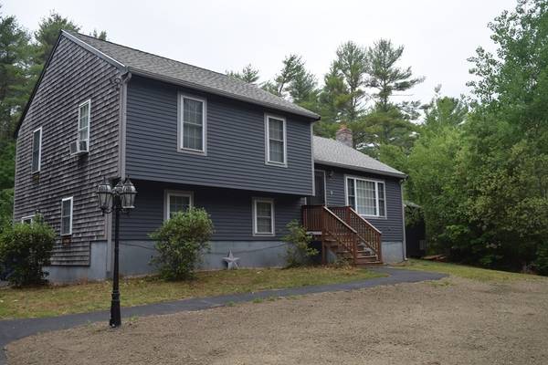 9 Boxberry Ln, Rochester, MA 02770