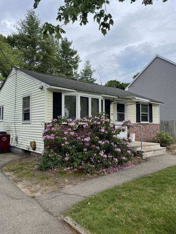 69 Burnham Rd, Lowell, MA 01852