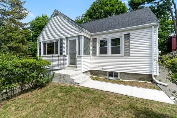 10 Maple Road, Saugus, MA 01906