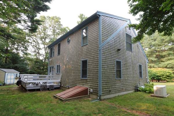 Falmouth, MA 02536,4 Countrywood Ln