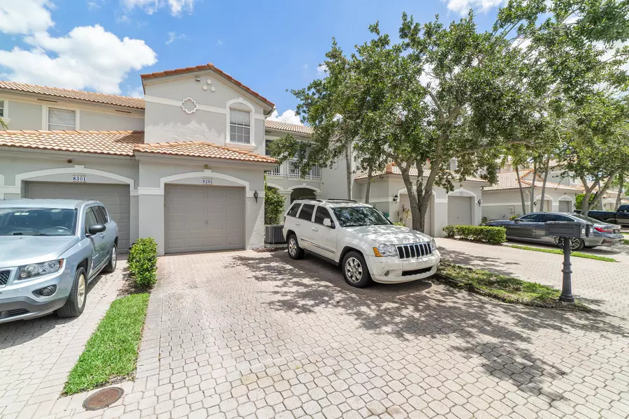 8295 Via Serena, Boca Raton, FL 33433