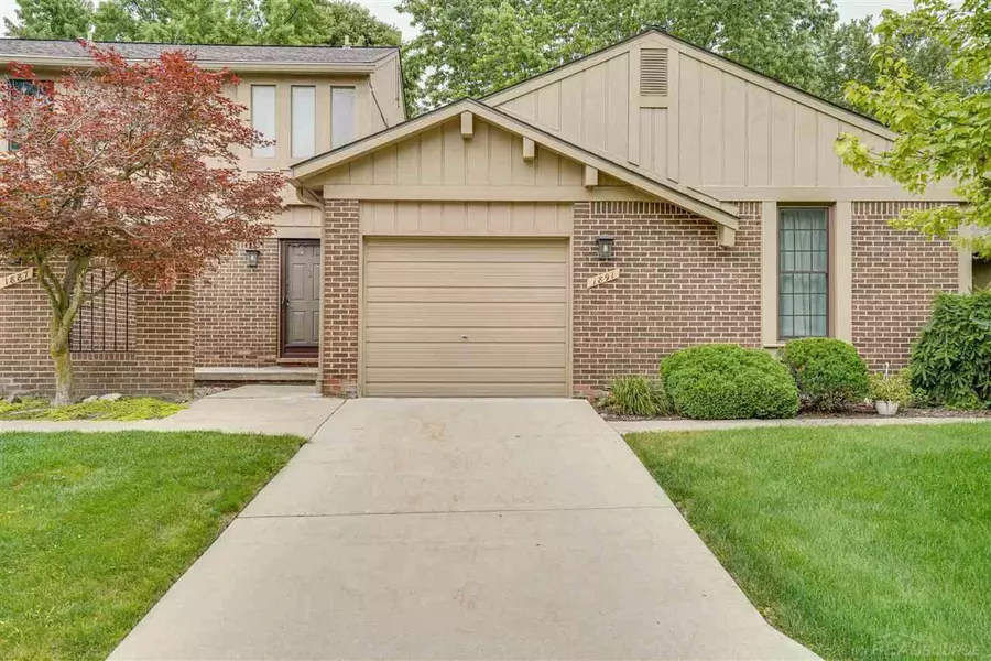 1887 Allenway, Rochester Hills, MI 48309