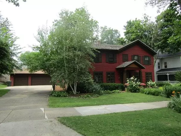 Ripon, WI 54971,726 Watson St