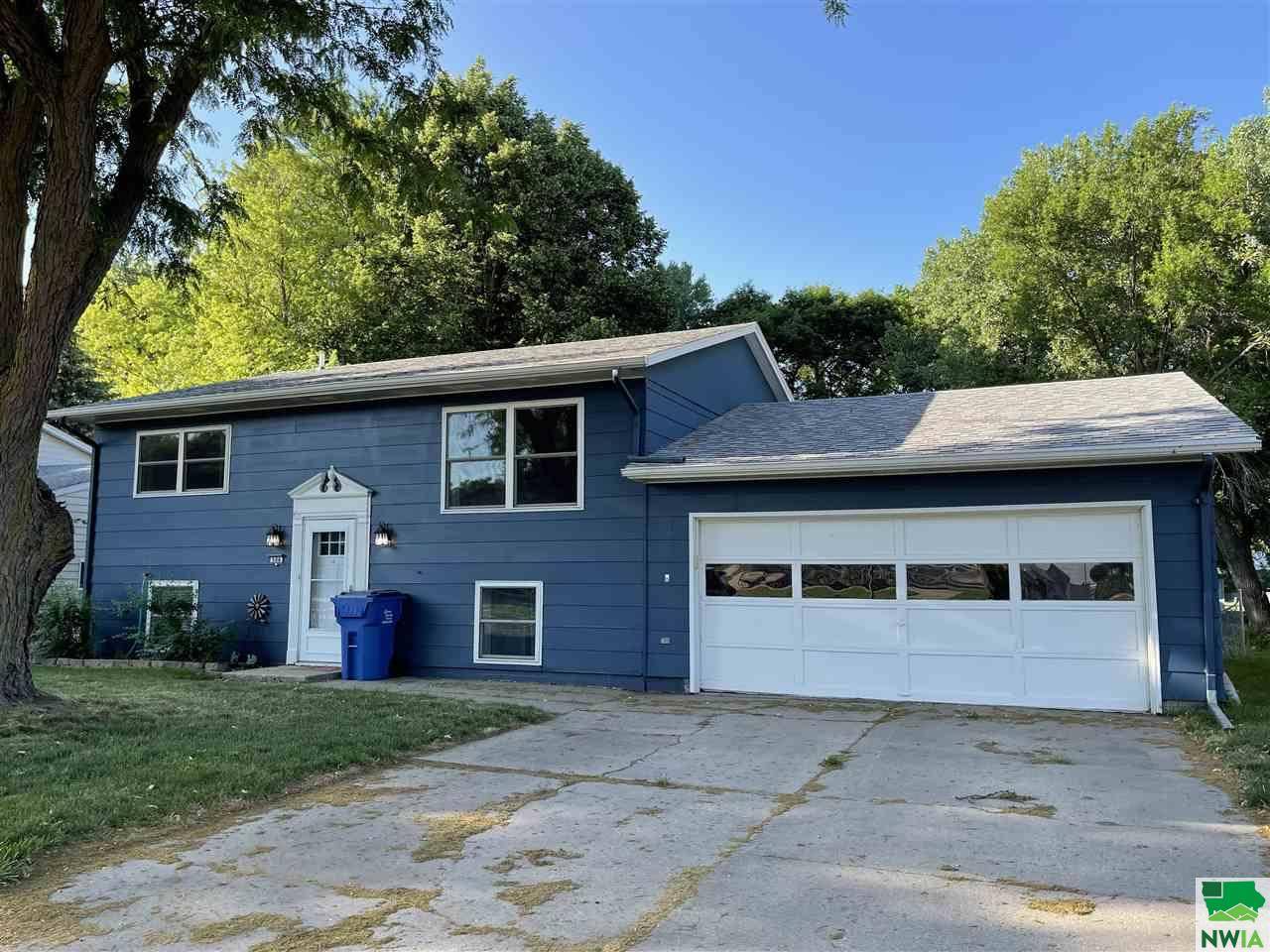 506 W Dartmouth St, Vermillion, SD 57069