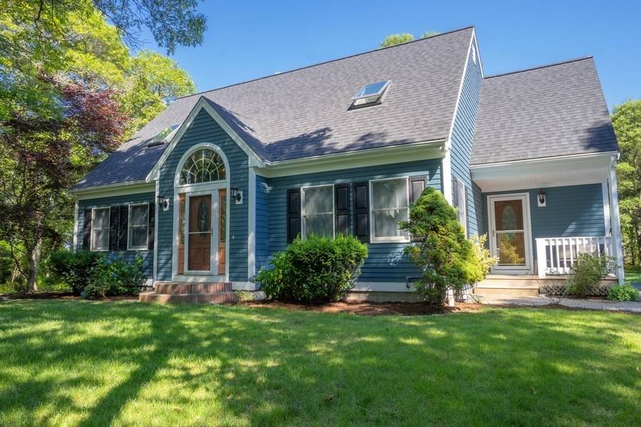 150 Tanglewood Dr, Falmouth, MA 02536