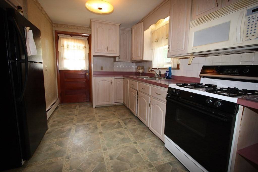 Millbury, MA 01527,48 Beach St