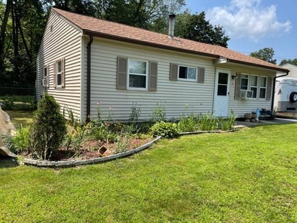 2 S Glen Drive, Smithfield, RI 02828