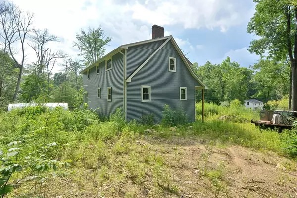 Brimfield, MA 01010,22 Echo Rd