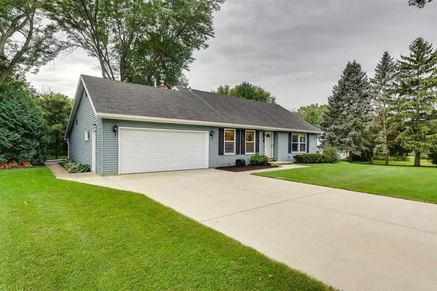 3717 Shiloh Rd, Deforest, WI 53532