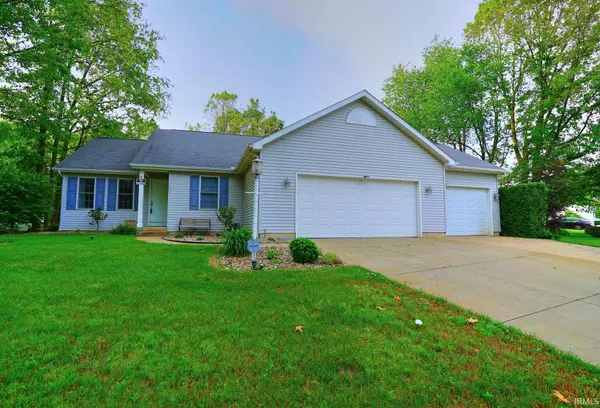 10875 Pewamo Drive, Osceola, IN 46561