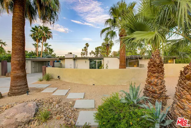 244 N Monterey Rd, Palm Springs, CA 92262