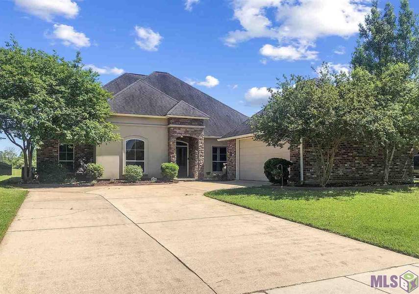 816 FAIRWINDS AVE, Zachary, LA 70791