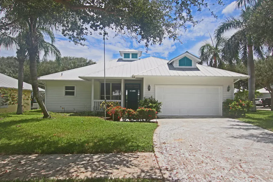 136 Intracoastal CIR, Tequesta, FL 33469