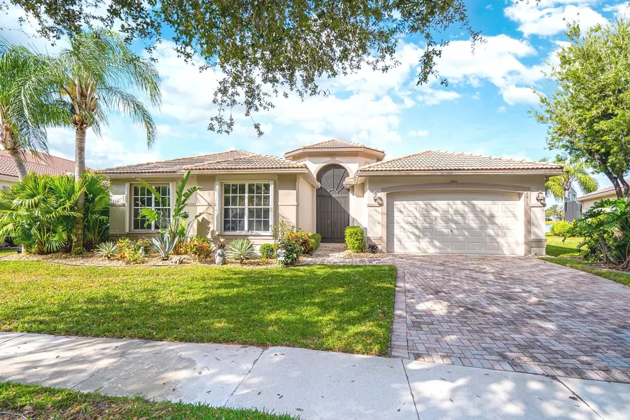 6810 Fiji CIR, Boynton Beach, FL 33437