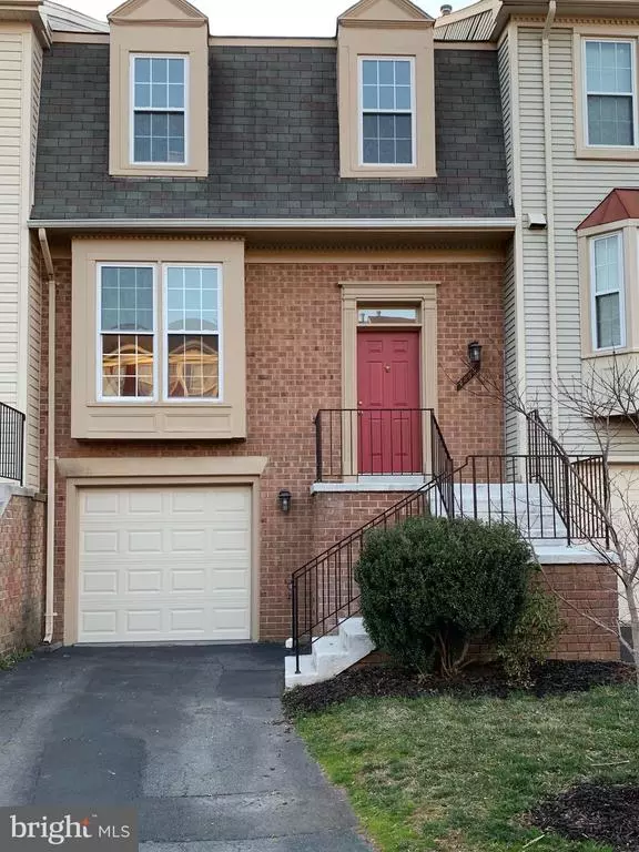 4259 SLEEPY LAKE DR, Fairfax, VA 22033