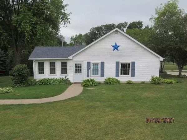 313 E North St, Dodgeville, WI 53533