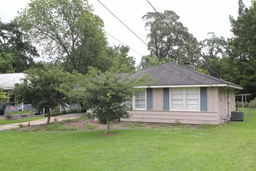 1325 S FOSTER DR, Baton Rouge, LA 70806