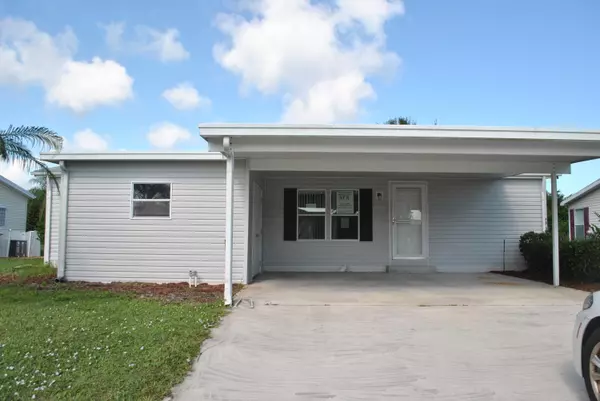 7813 Horned Lark CIR, Port Saint Lucie, FL 34952