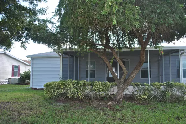 Port Saint Lucie, FL 34952,7813 Horned Lark CIR