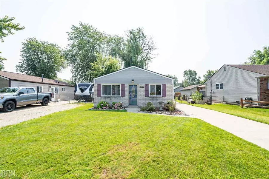 34348 Genereaux, Harrison Twp, MI 48045