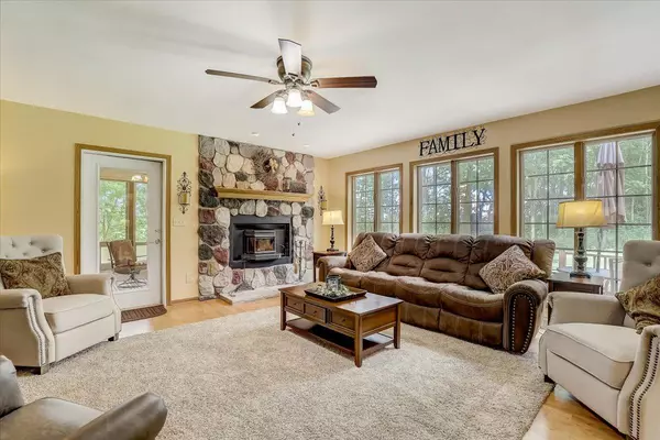 Farmington, WI 53090,1374 Stand Hill Cir