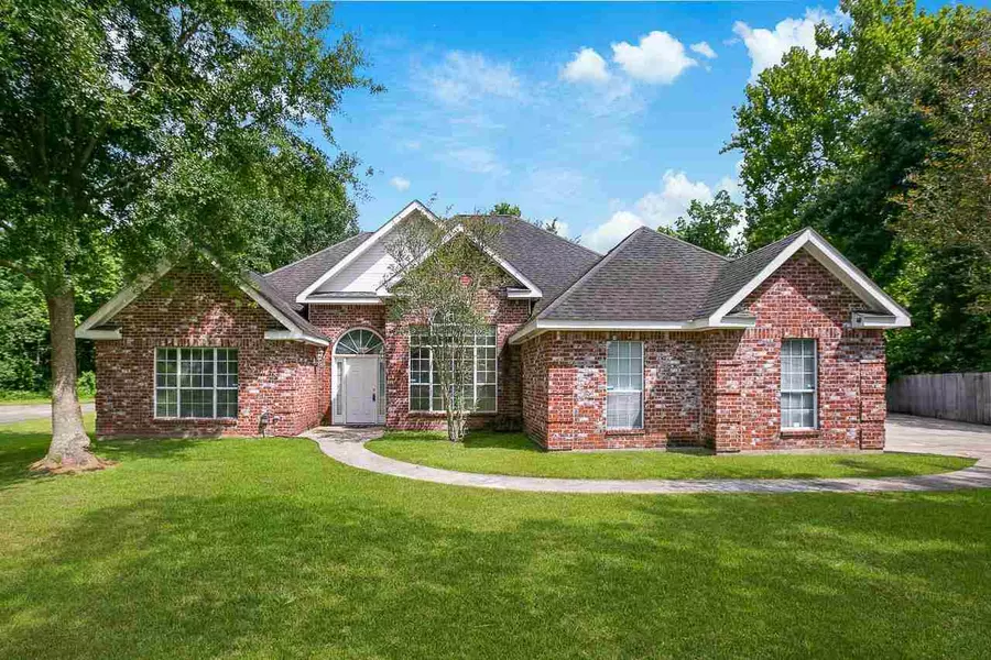 39404 N WOODRUN CIR, Gonzales, LA 70737