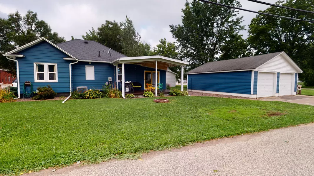 15708 E 2nd St, Ettrick, WI 54627