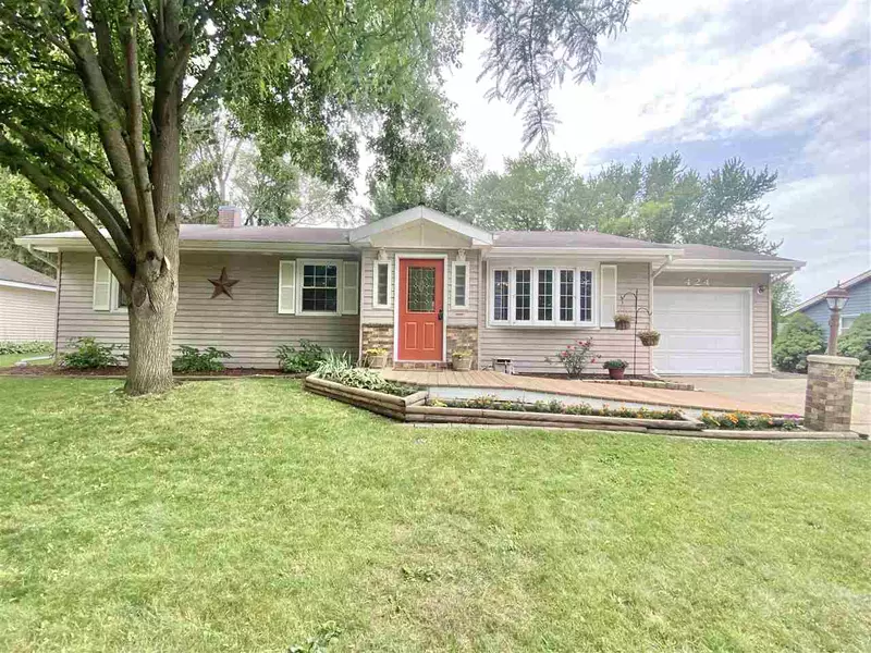 424 Hart Dr, Clinton, WI 53525-9103