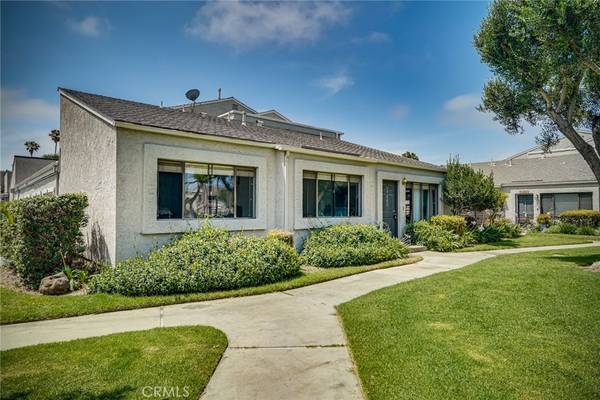 Huntington Beach, CA 92647,17883 Maggie LN #23