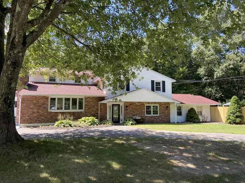 22 E Park Rd, Sterling, MA 01564