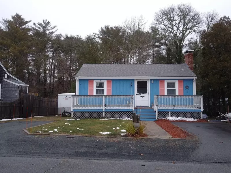 23 Gitche Gumee Road, Wareham, MA 02532