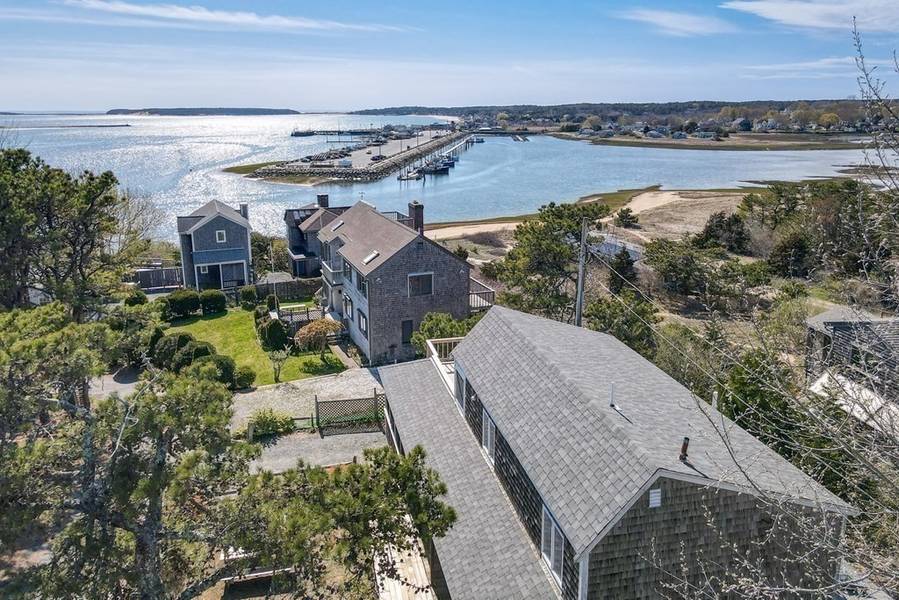 155 Nauhaught Bluffs Rd, Wellfleet, MA 02667