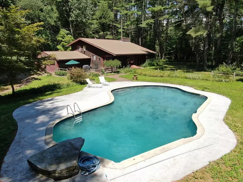 44 Hiley Brook, Stow, MA 01775