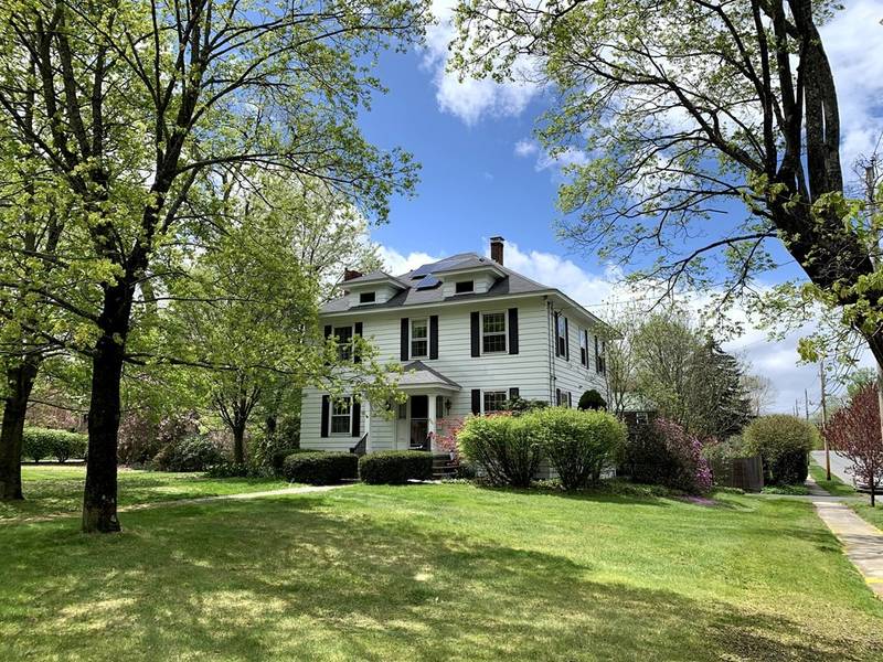 220 High Street, Greenfield, MA 01301